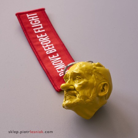 Macierewicz "REMOVE BEFORE FLIGHT", Brelok